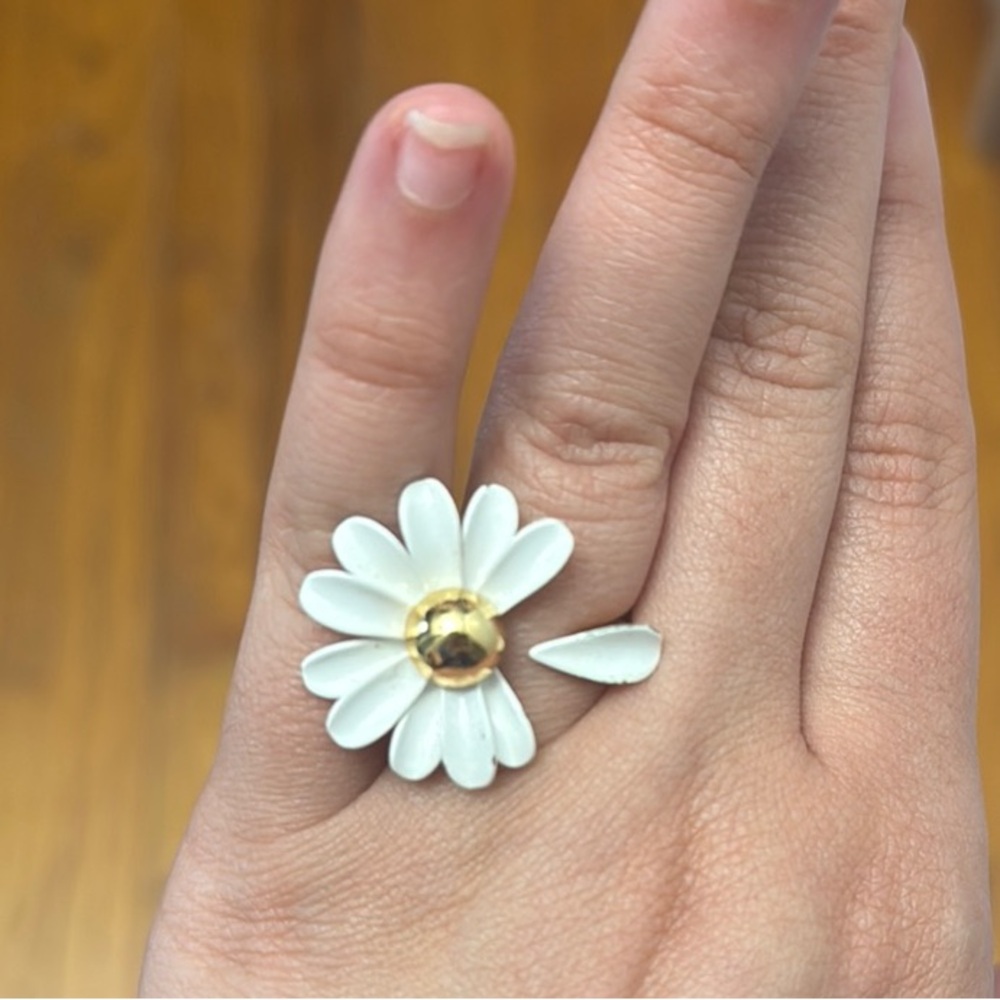 Gold Kate spade Daisy Ring